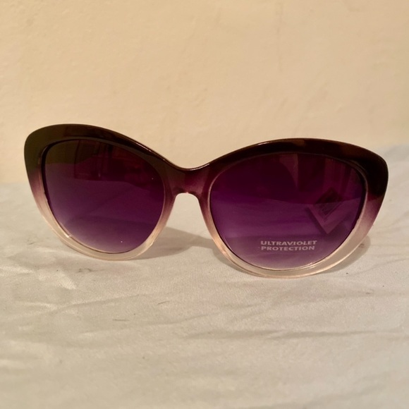 Accessories - 🕶Oval shaped sunglasses🕶Purple to clear white ombré in color. NWT